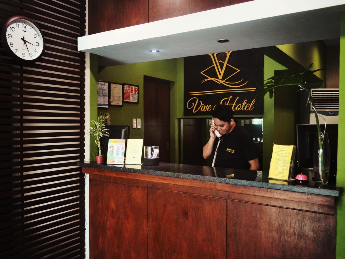 Vive Hotel Makati City Kültér fotó
