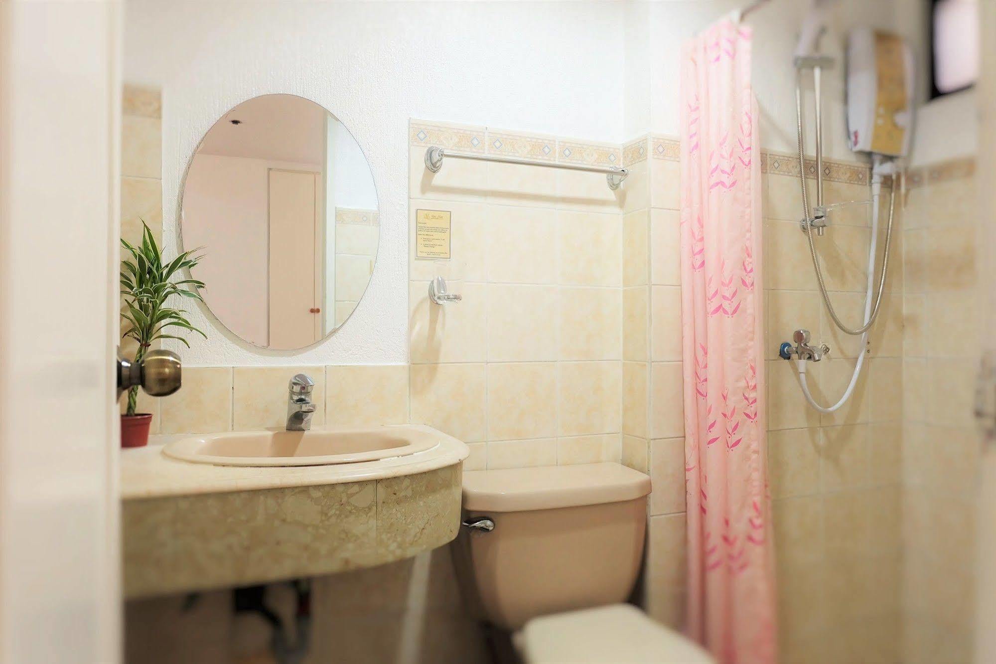 Vive Hotel Makati City Kültér fotó
