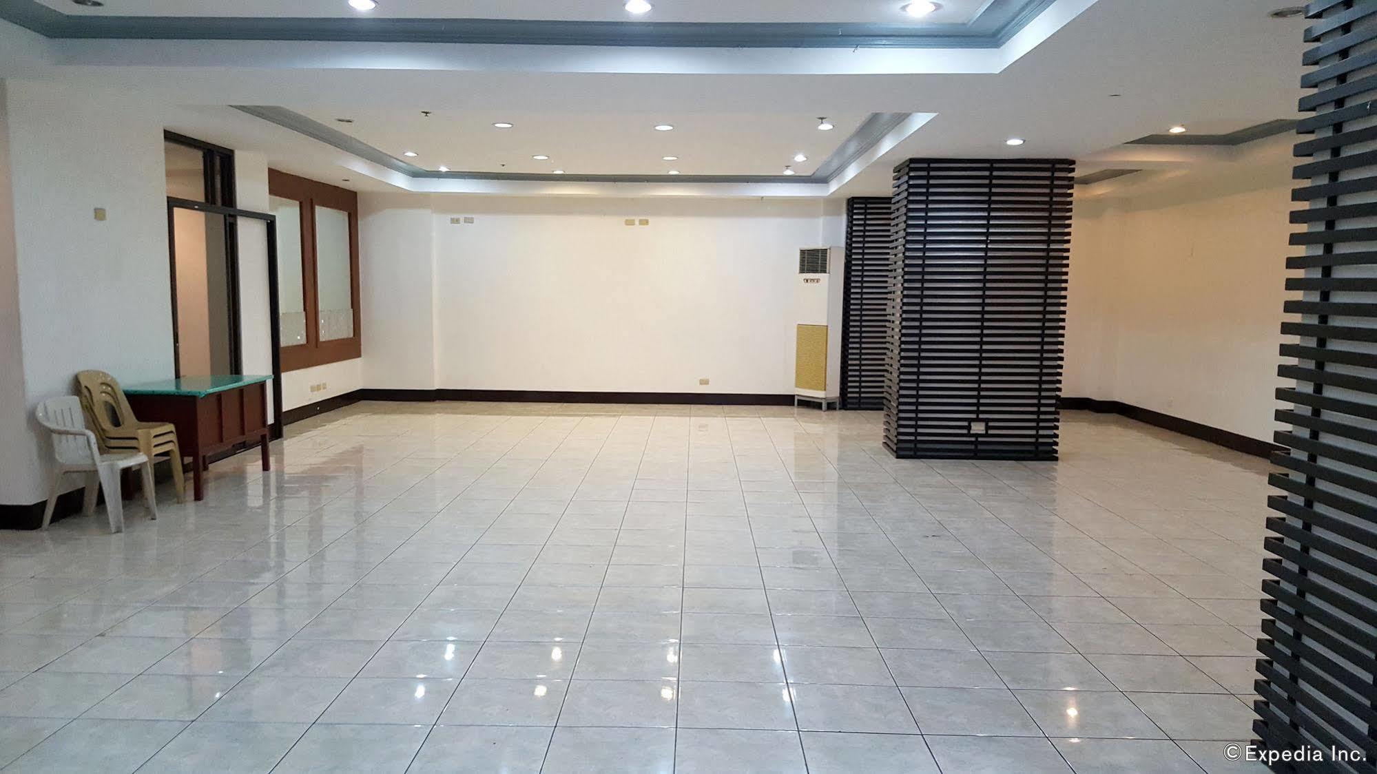 Vive Hotel Makati City Kültér fotó