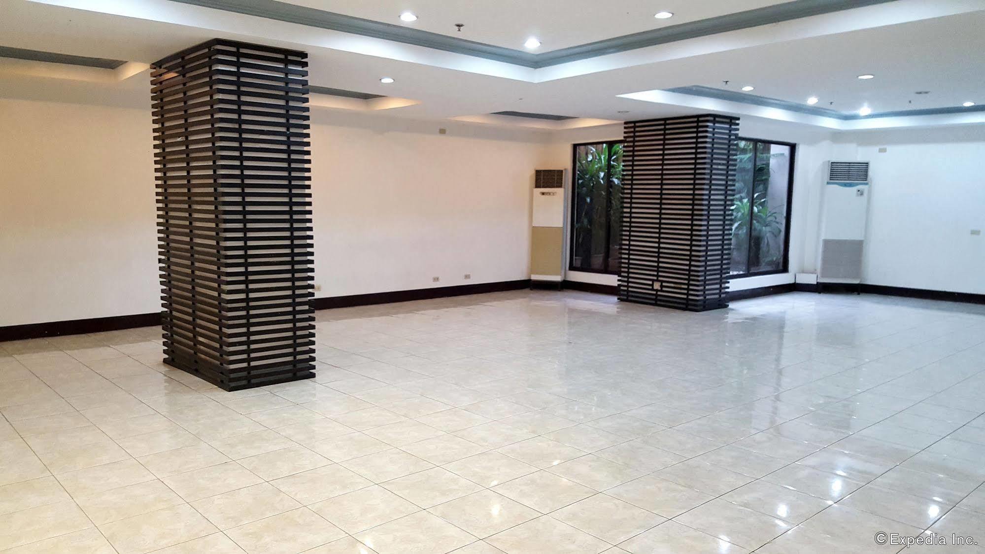 Vive Hotel Makati City Kültér fotó